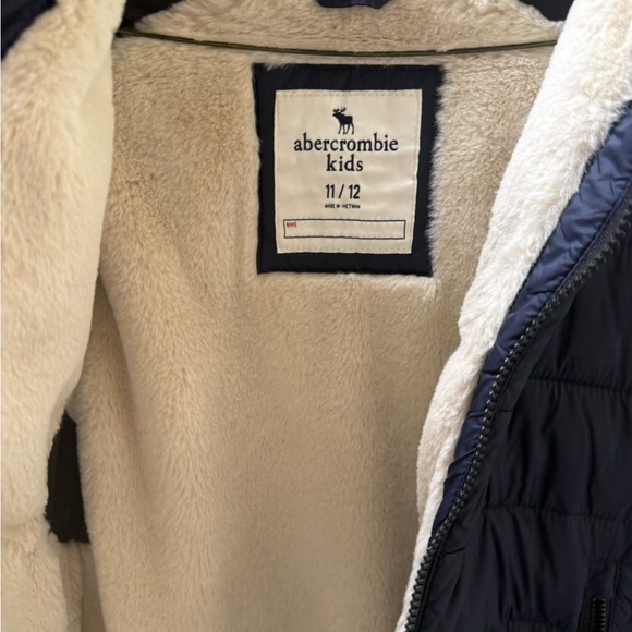 Abercrombie kids Navy Blue Kids Puffer Jacket, fur lined - Picture 3 of 5